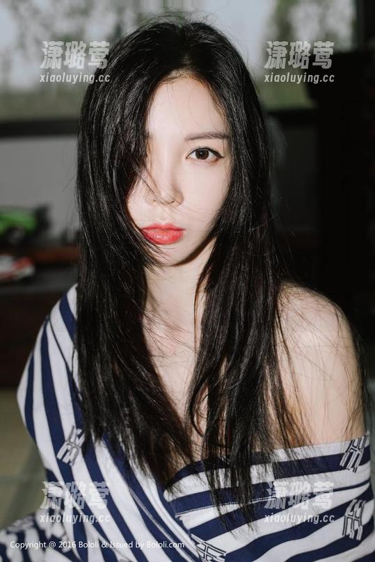 BoLoli菠萝社 - “K8傲娇萌萌Vivian”的清纯图集，一个尴尬的真相告白：你准备好接收福利了吗？