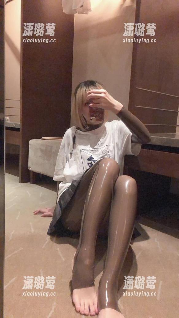 Cien恩恩透明写真精选——像无形的水一样，容易就浑身湿透。