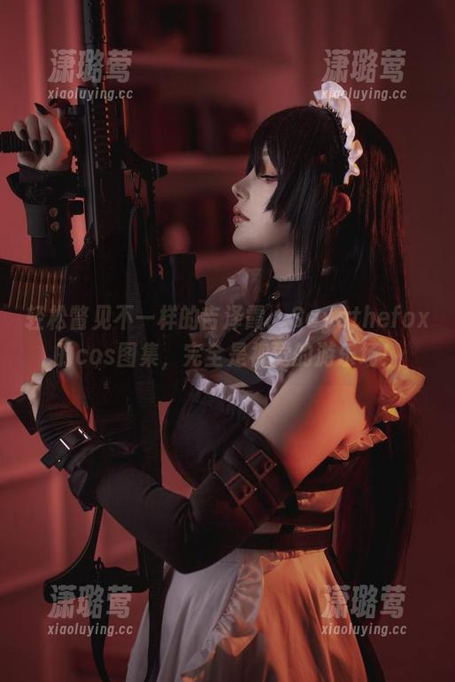 轻松瞥见不一样的吉泽霞：Sayathefox的cos图集，完全是视觉的游乐场！
