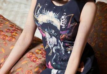 TouTiao头条女神 - 郭婉婷的连体衣合集，衣服太火爆，我的眼睛快跟不上了