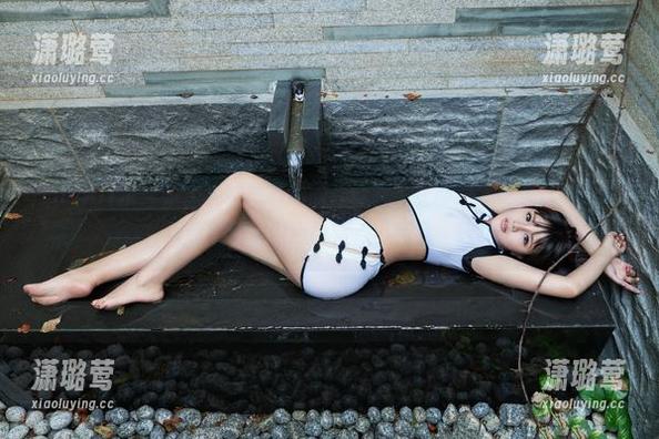 TuiGirl推女郎-潘娇娇 TuiGirl推女郎 - 潘娇娇最新的“修女”互动,分享灵性和调皮,从此修道士们心中有点小期待,嘿嘿。