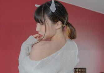 踏入Uhye(이유혜)的个人宇宙，Bimilstory-NO.02犹如资源浪潮，压迫感与轻松并存。