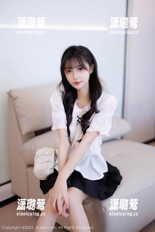 Xiuren秀人网 - Cherry樱桃酱的肉丝图集，下载后或许会忍不住再看一遍