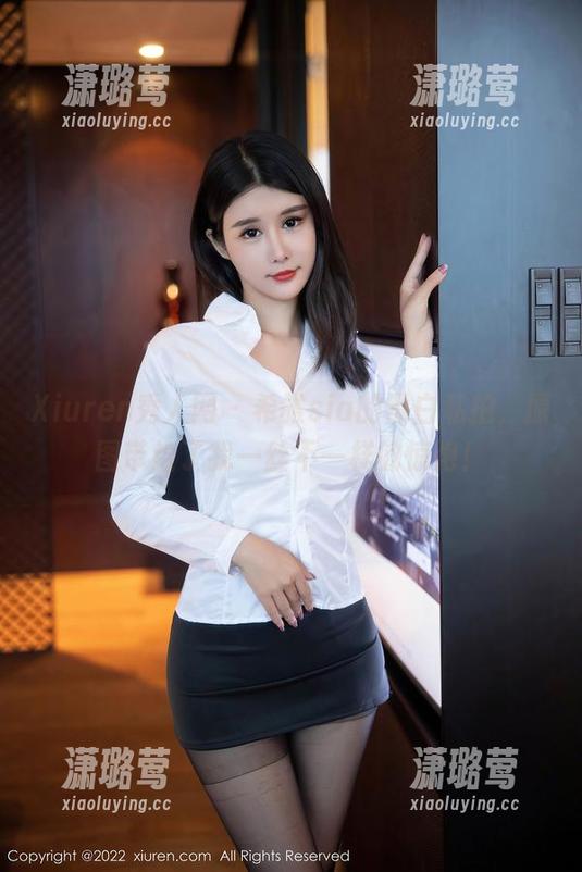 Xiuren秀人网-希雅sia Xiuren秀人网 - 希雅sia的黑白私拍,原图带给了我一丝不一样的惊艳!