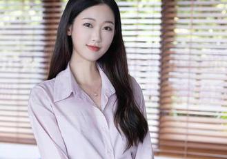 Xiuren秀人网 - 文芮jeninfer的护士图册：不止止血还有另一种治愈