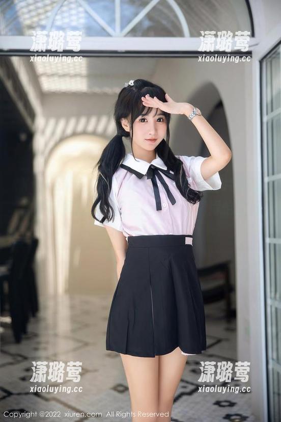 Xiuren秀人网 - 坦白说，这组图片展现了杨晨晨Yome的美腿，资源配得恰到好处，赞啊。