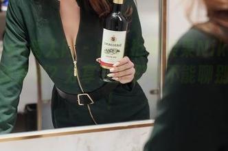 Xiuren秀人网 - 谁能拒绝果果Nikki那套女孩系列？分享完我们可不能聊别的了！