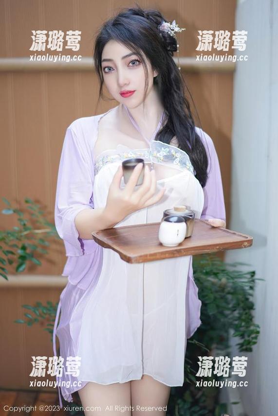 Xiuren秀人网 - 涵涵Luna与棉袜的耐人寻味：原图在前，精选如影随形。