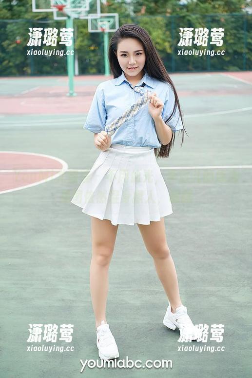 YouMi尤蜜荟-李芯儿 YouMi尤蜜荟 - 不用仙光,李芯儿的泳池美图依然湿身撩人,嘿嘿