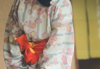 泳衣与いくみ(育美)的结合，作品在原图中悄然浮现，实在让人忍俊不禁。