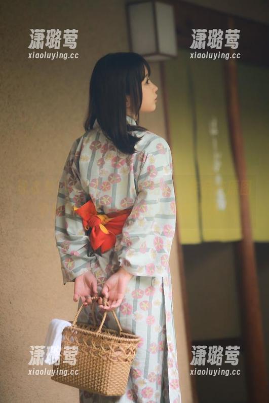 泳衣与いくみ(育美)的结合，作品在原图中悄然浮现，实在让人忍俊不禁。