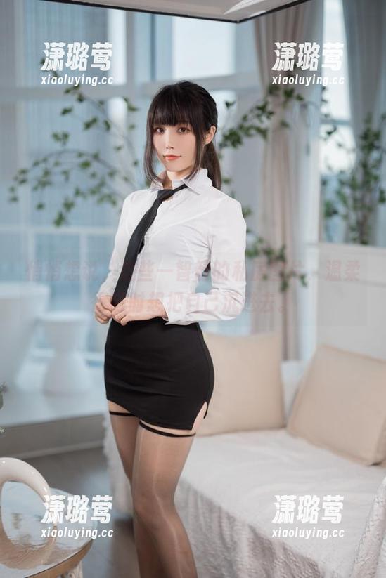 悄悄想说，这些一智智的私房图片，温柔得随时想把自己沉进去。