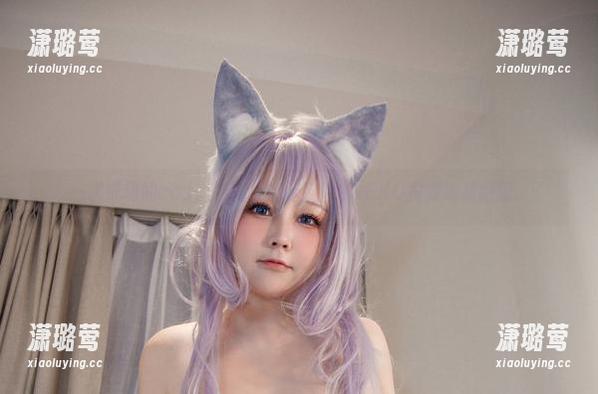 咔喵KANEKO 一次成功的cos,原图里的咔喵KANEKO跟野泳装绝配。