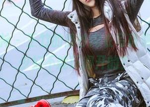 头条女神 - 王竹的薄纱内衣写真集，谁说少妇不能玩得开的？