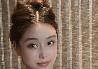 微密圈 - 不可思议的奶雯私拍：棉袜如何成了不容忽视的焦点
