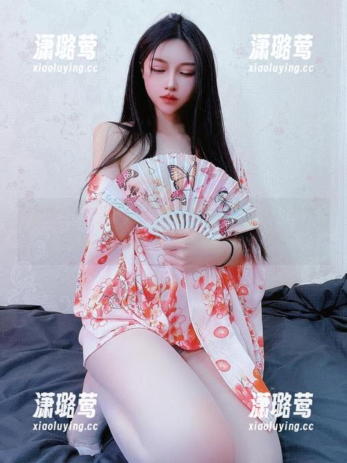 微密圈 - 下载速度像闪电，姐姐Lalion学姐的写真可真让人意犹未尽！