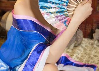 尤果网 - 这次的图集更新，研依给我们带来了“修女”，我说她该去教堂吗？