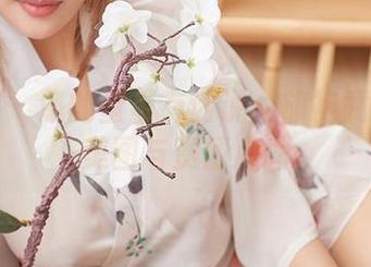 尤蜜荟 - 您的蛋蛋有话说：旗袍武士娘的美图与资源心法