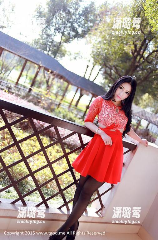 推女神-南湘Baby 推女神 - 南湘Baby的职业装写真,看了让人拼命想换衣服。