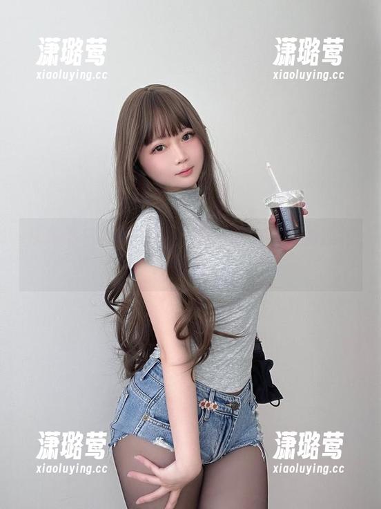 从高清白丝图册里偷瞄，是依酱吖的独特美感
