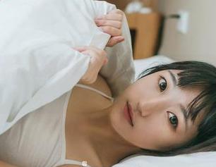 果团网 - 最新写真：看陈雅漫运动，这姿势是来挑战我的柔韧性吗？