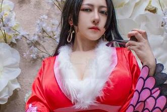踮脚尖的樱晚gigi，这和服的气场生成秘籍，精选图片走一波！