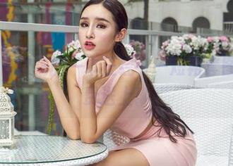 爱丝 - 欣杨的一本正经——短裙套图，免费送上！