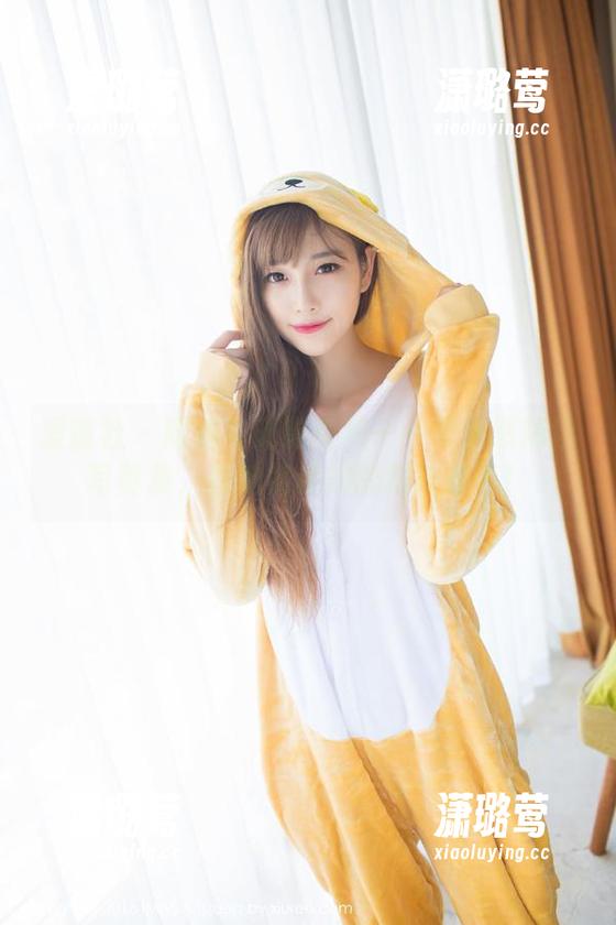 爱蜜社 - 眼镜与光影交织——黄乐然精选写真集，看她如诗般的眼神故事！