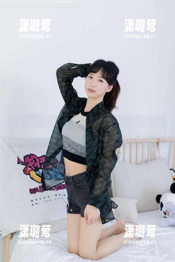 物恋传媒-小晴天 物恋传媒 - 小晴天最新作品,图片里的文艺重力失控中好吗!