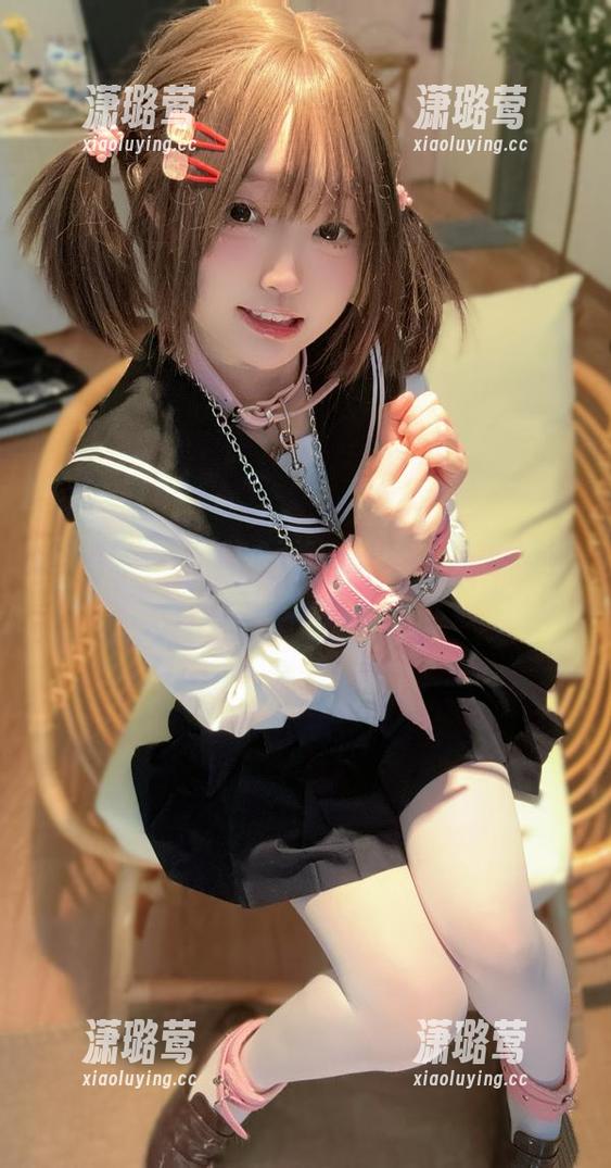 图说泳装：神沢永莉在这里，万种风情随即变换。