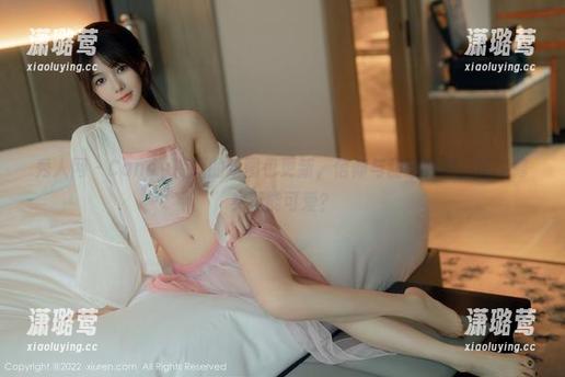 秀人网 - Candy糖糖的新图包更新，信仰与甜蜜共存，谁说修女不能可爱？