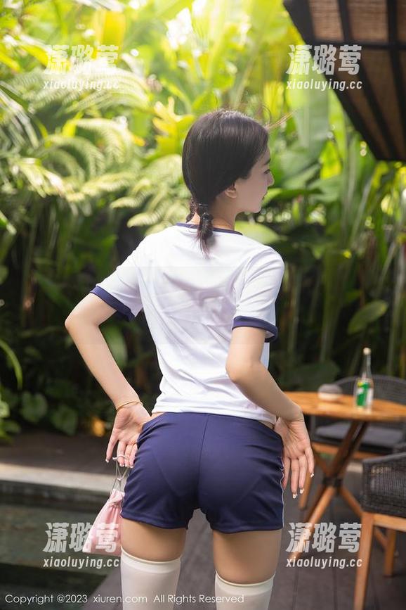 秀人网 - Egg尤妮丝的红裙，无圣光，图片直击灵魂