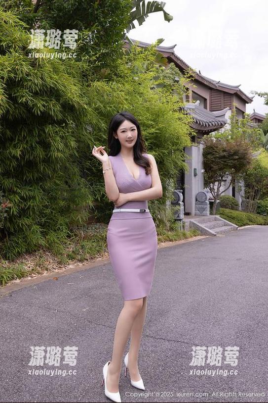 秀人网 - 翻页伊诺的蕾丝写真，没想到竟还藏着点小心思？