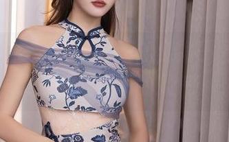 秀人网 - 暴露！小逗逗的红裙子图片里，藏着一丝猫咪的灵气…