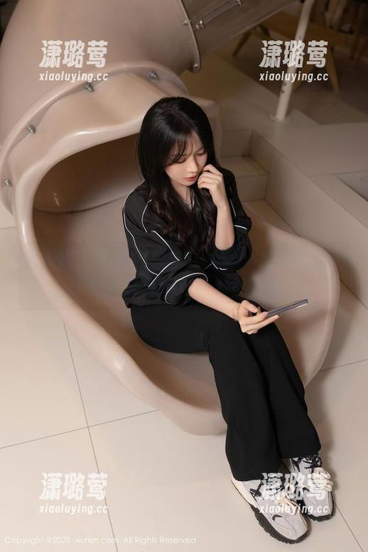 秀人网 - 高颜值林杉杉+婚纱=高清壁纸？这里面可是藏着小心机的哦！