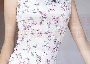 秀人网 - 每一件吊带作品在温妮手里就像变成了小情绪的表达合集，满满的氛围感。