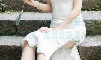 秀人网 - 王曼柔在海边，写真合集：我不敢相信她的妆，居然没被海水洗掉！