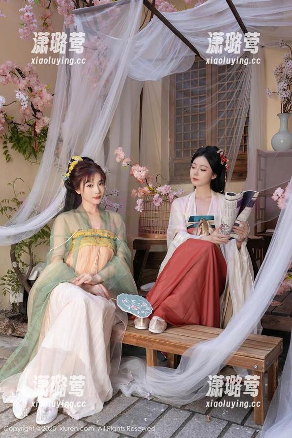秀人网 - 学姐白芷yy带来的美图，原来可爱和优雅可以并存