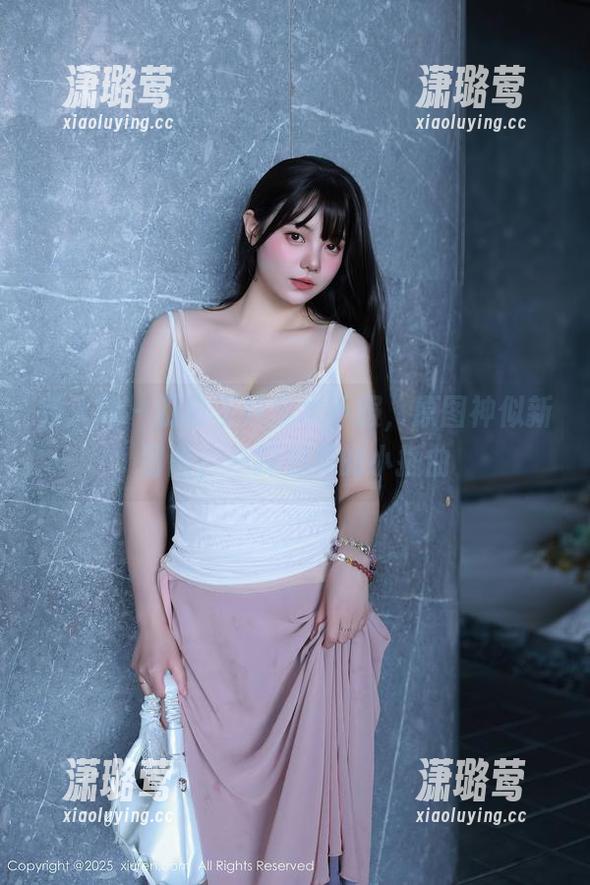秀人网 - 盼盼玉奴穿水手服，原图神似新冒险，一探究竟的小插曲