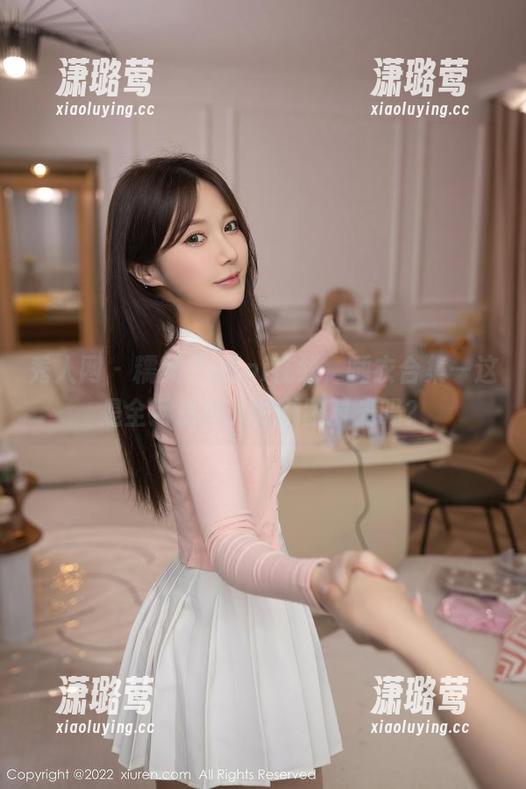 秀人网 - 糯美子mini在线，睡衣合集—这是全网最迷人的懒散时光吗？