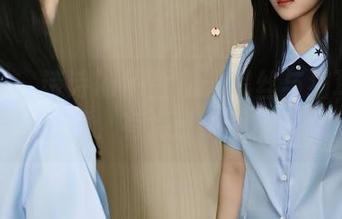 秀人网 - 诗诗kiki图集：黑丝与猫耳的灵魂碰撞，有点过于期待哦！
