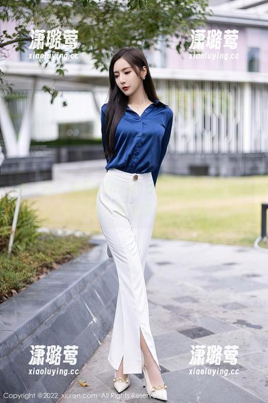 秀人网 - 黄可Christine的丝袜，暗光下的写真，别样的迷人味道
