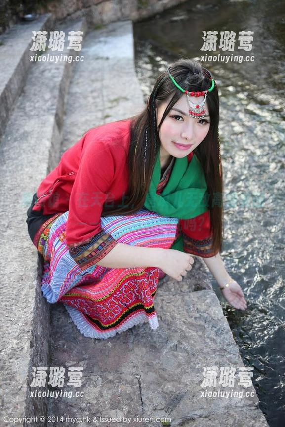 美媛馆 - 在天台上，唐琪儿无敌高清美图——你也想来试试吗？