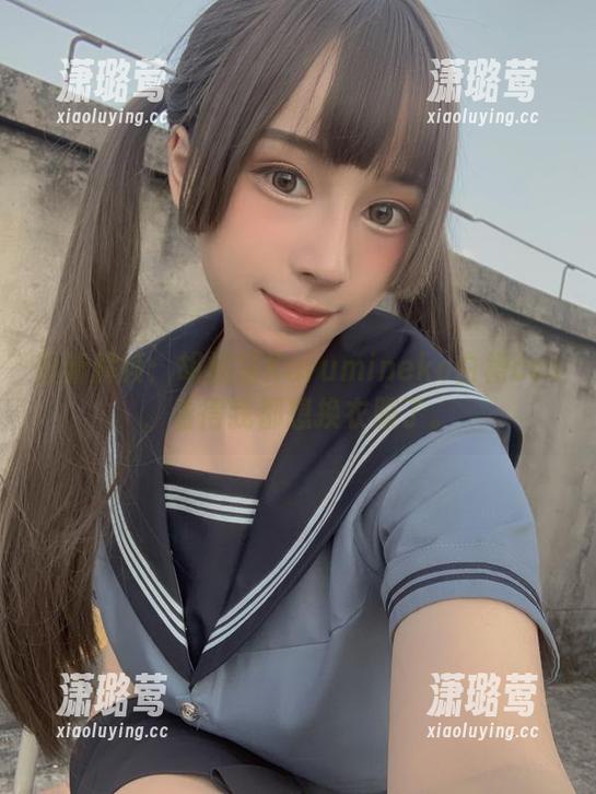 最新解锁：胡桃猫Kurumineko白裙cos，看得我都想换衣服了。