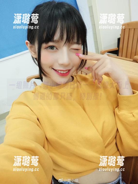 一组照片，舞小喵的日常——就像大街上偶遇的那只猫，特别撩！