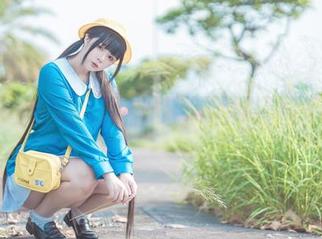 落落Raku的写真，猫猫的制服，谁想到转身就能下载？！