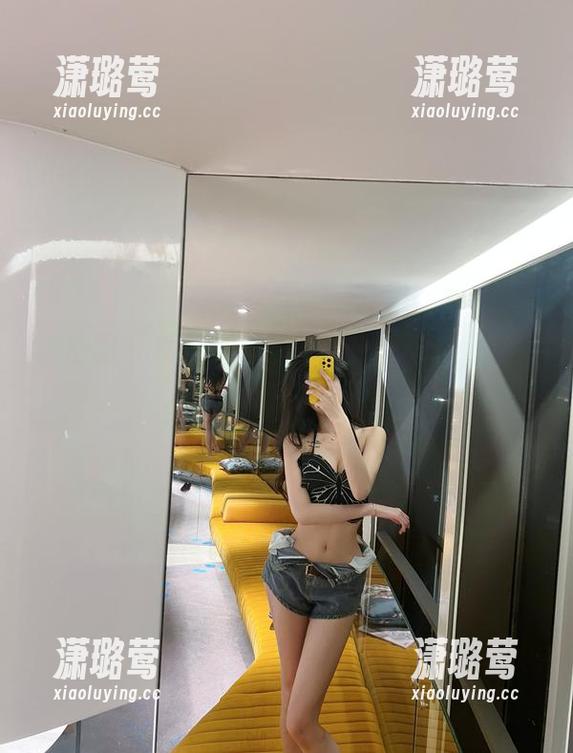 微密圈 - 葛征带你看护士白丝袜的另一面，写真合集值得一看