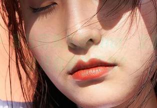 蜜桃社 - 夏日图集里的Gina：全套装扮，谁还敢说她不行？