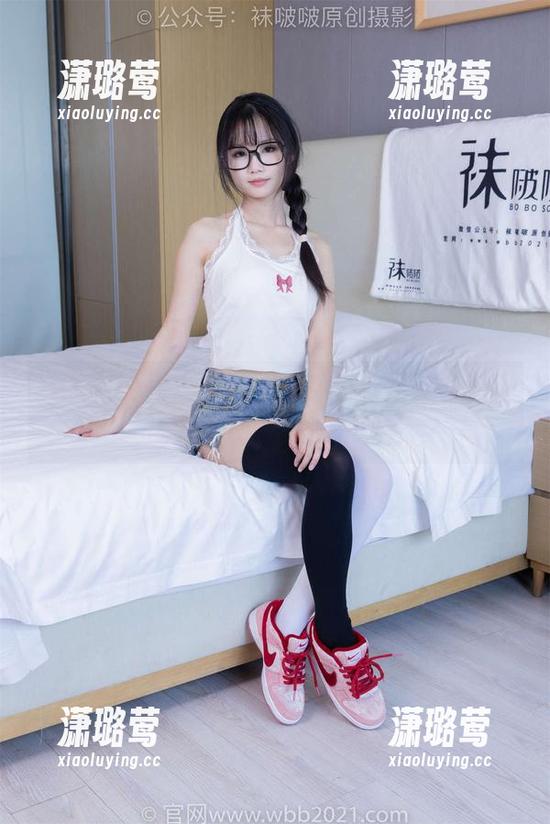 袜啵啵 - 奶油的新图册！你确定要在老头乐挠脚的过程里认真吗？