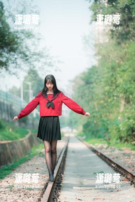 冰凉泳池中的西瓜少女：合集，别想太多啦